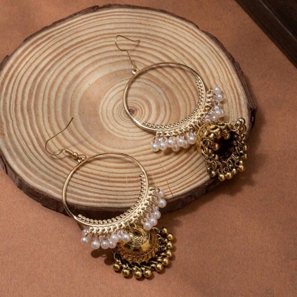 Antique gold chandbali jhumkas/ faux pearl tassels/ India pakistani jewellery - Picture 4 of 5